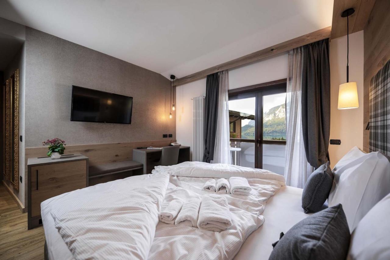 Ariston Lake View Hotel โมลเวโน ภายนอก รูปภาพ