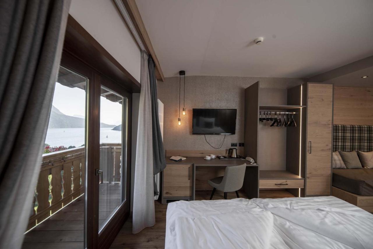 Ariston Lake View Hotel โมลเวโน ภายนอก รูปภาพ