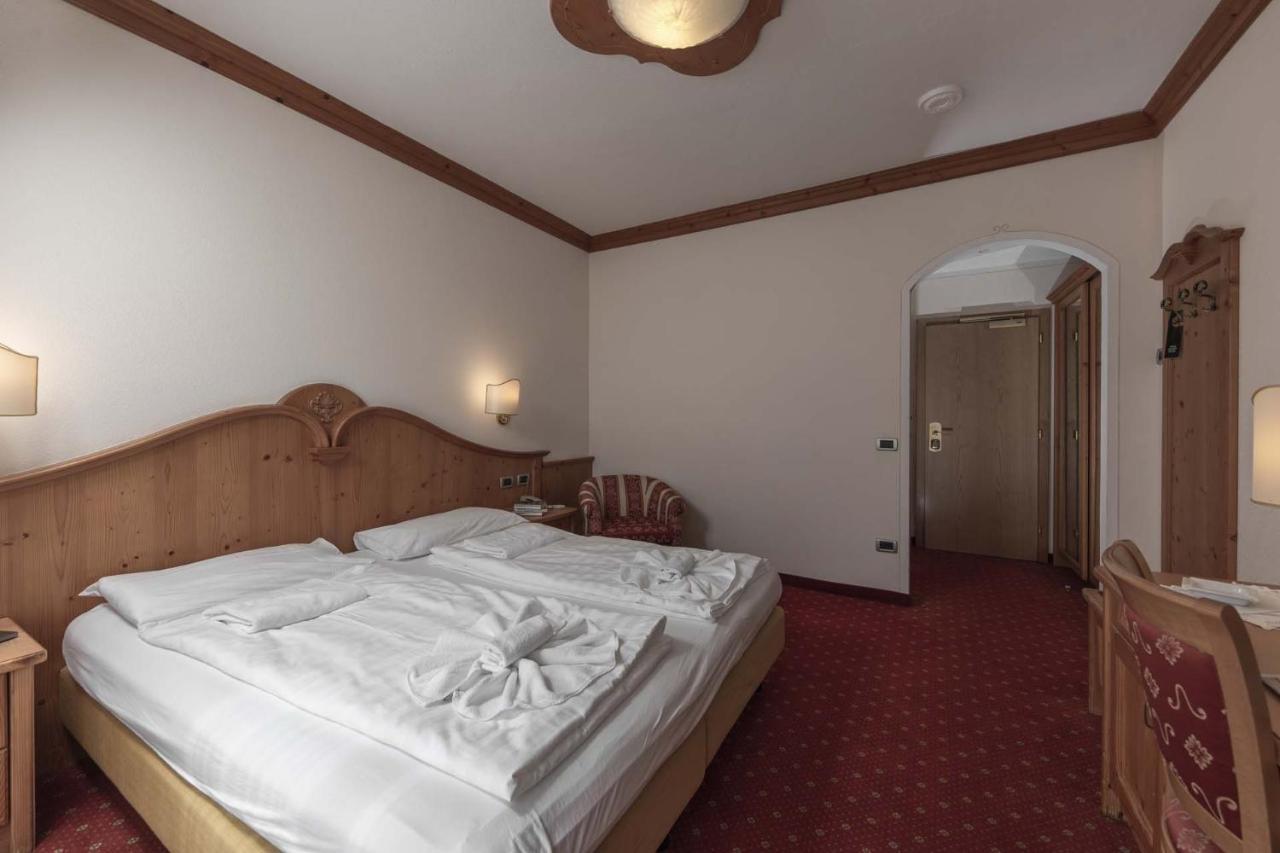 Ariston Lake View Hotel โมลเวโน ภายนอก รูปภาพ
